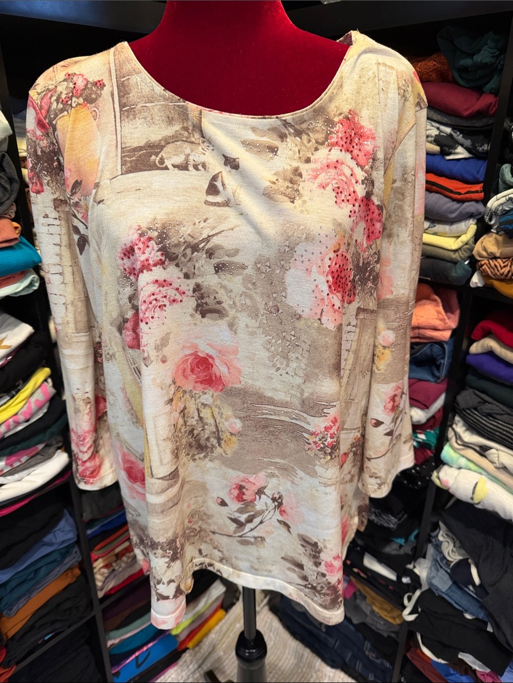 #576. 🪷Embellished top. Xl